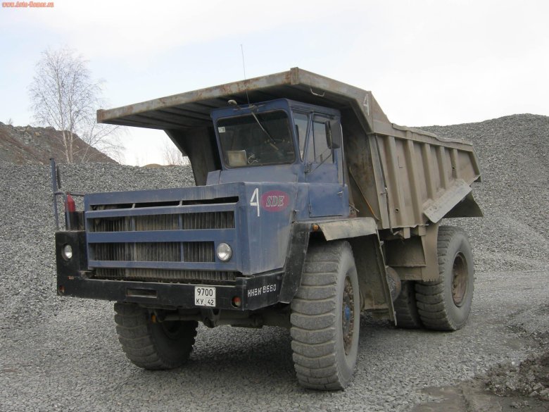 Белаз карьерный самосвал 40 тонн