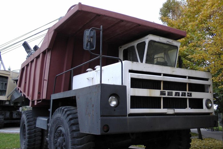 Белаз самосвал