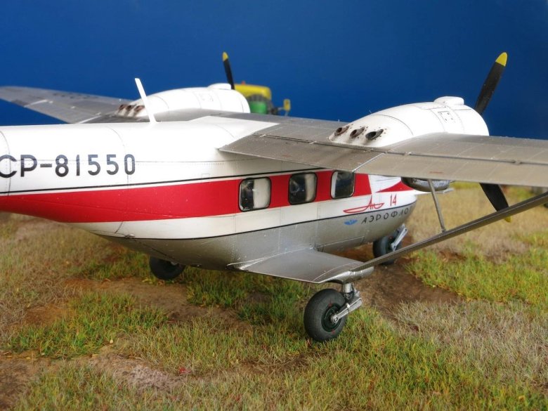 Самолет модель