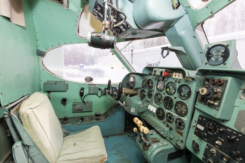 Ан 28 кабина