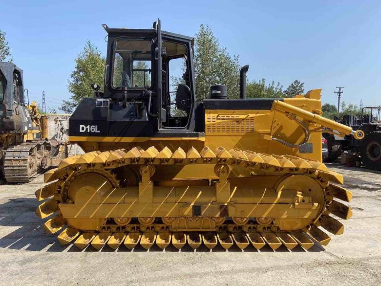 Бульдозер shantui sd 16