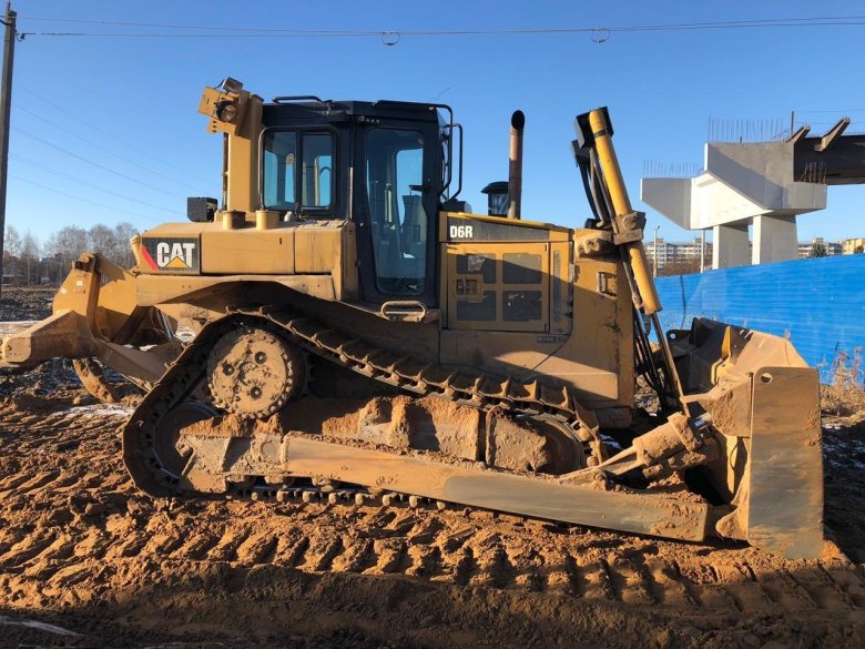 Бульдозер cat d6r
