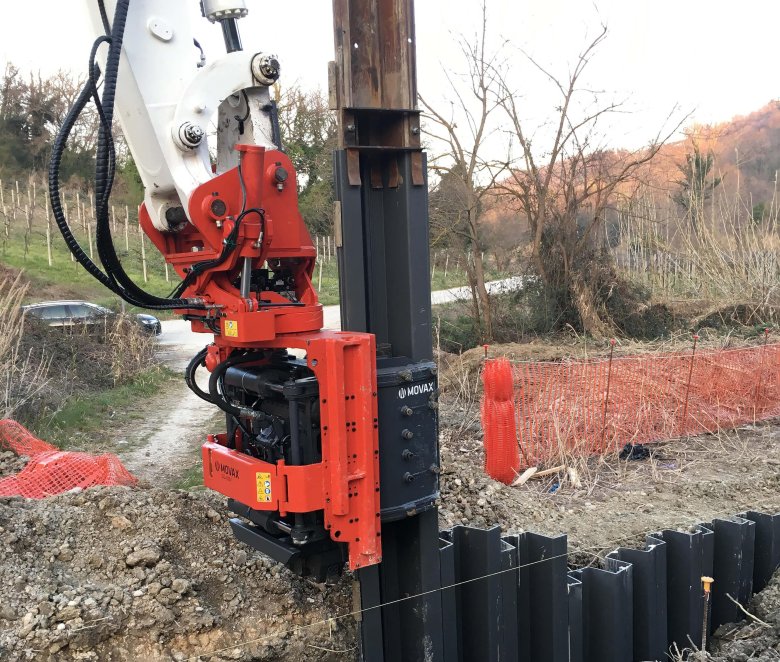 Вибропогружатель для свай