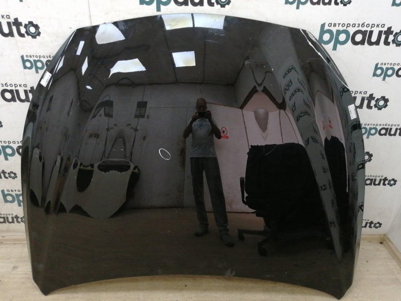 Капот автомобиля