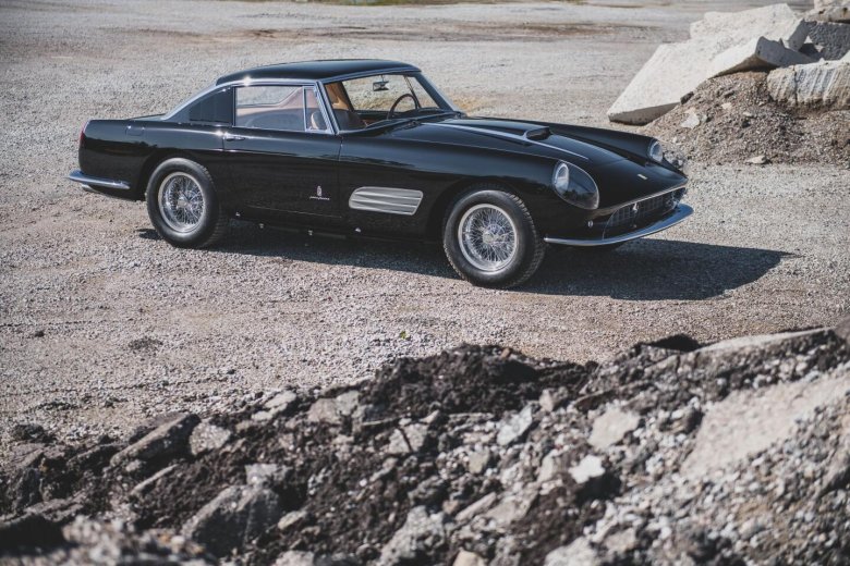 Ferrari 400 superamerica