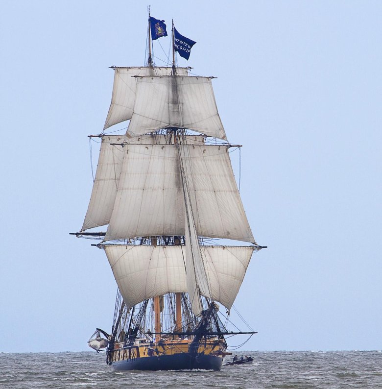Парусный двухмачтовый бриг