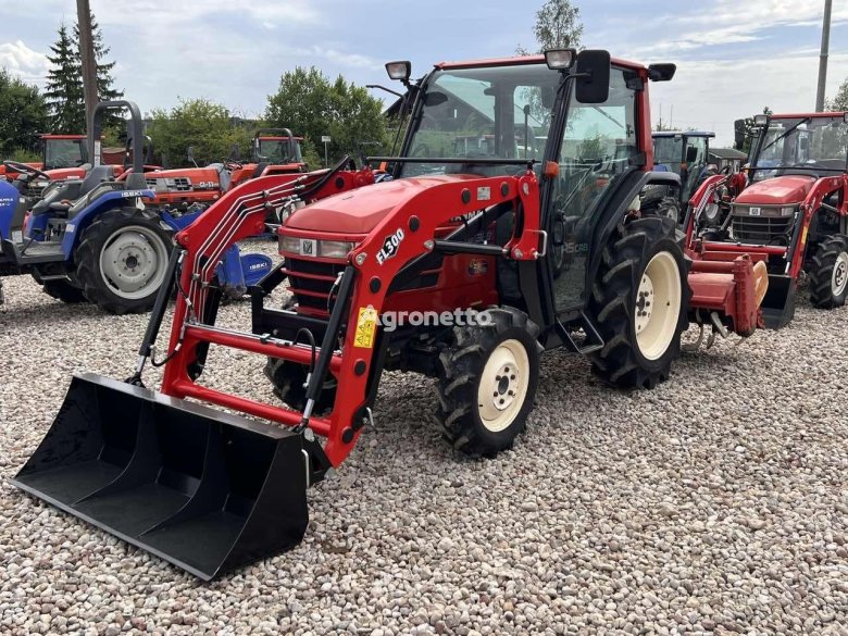 Трактор branson 5825c