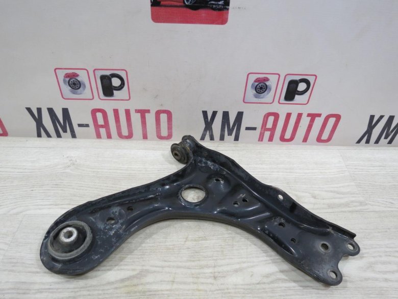 Рычаг передний правый skoda