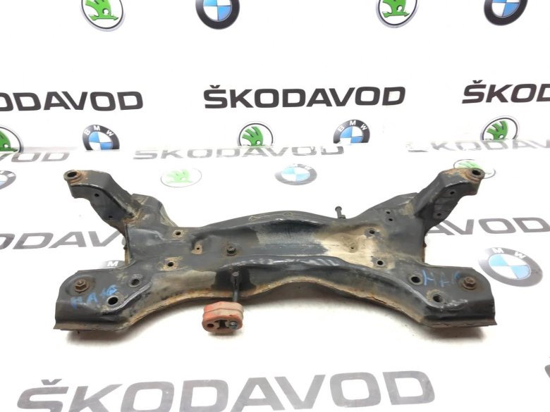 Подрамник передний skoda octavia