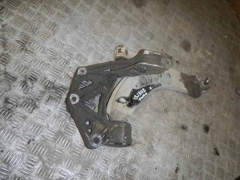 Рычаг передней шкода фабия