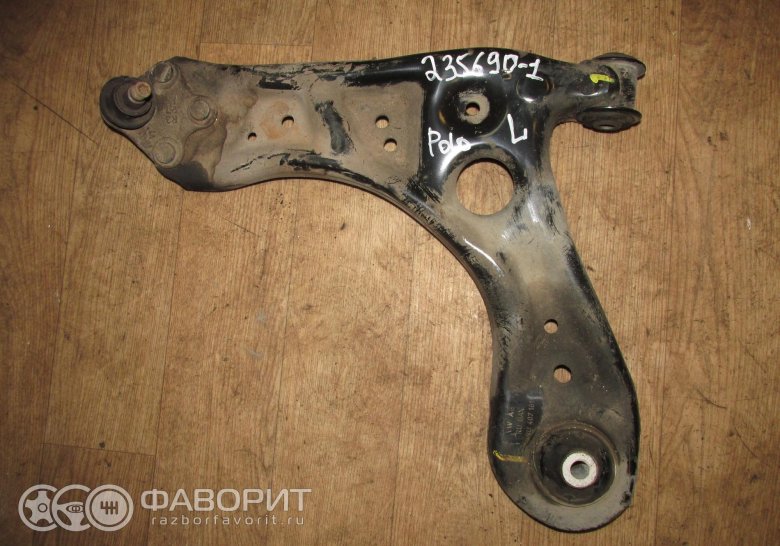 Передний рычаг шкода рапид