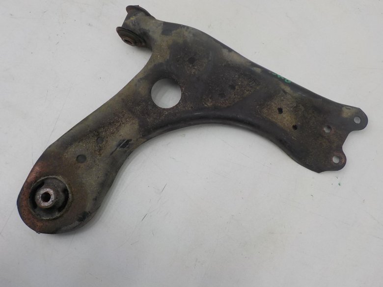 Рычаг передний правый volkswagen polo