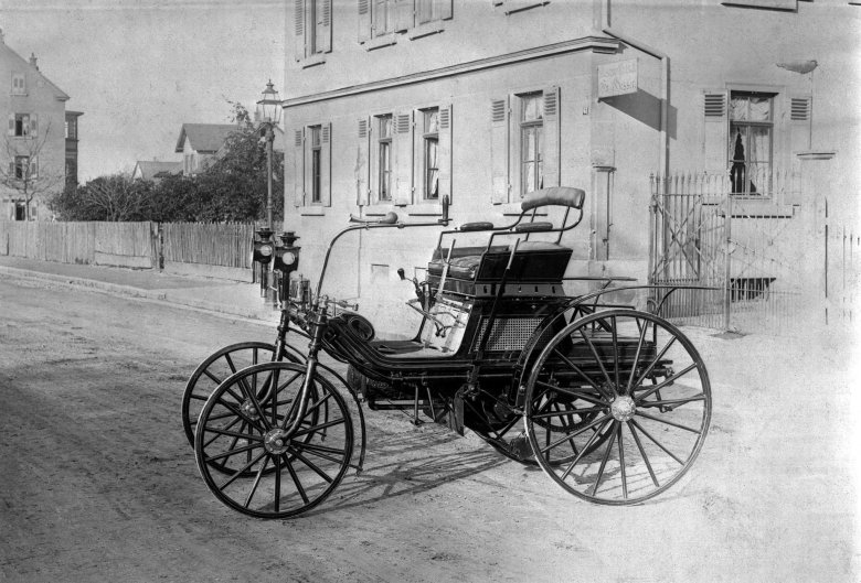 Карл бенц и готлиб даймлер первый автомобиль