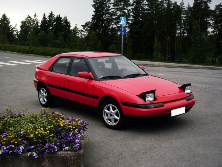 Mazda 323f bg