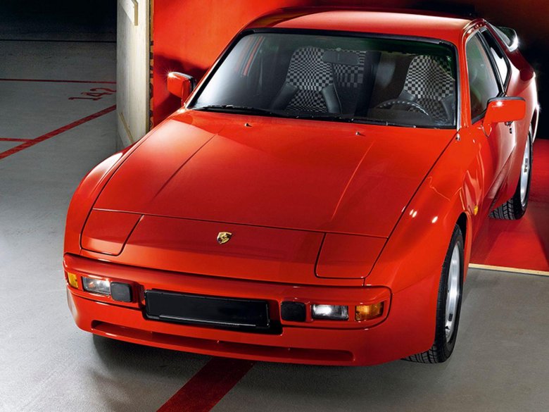 Porsche 944