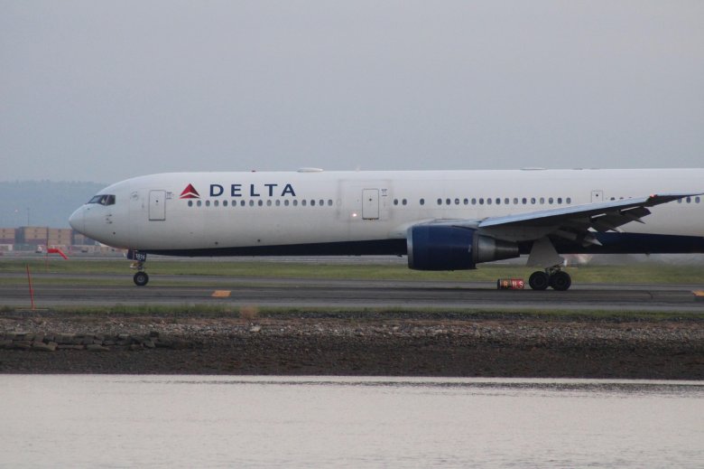 Boeing 767-300er delta air lines