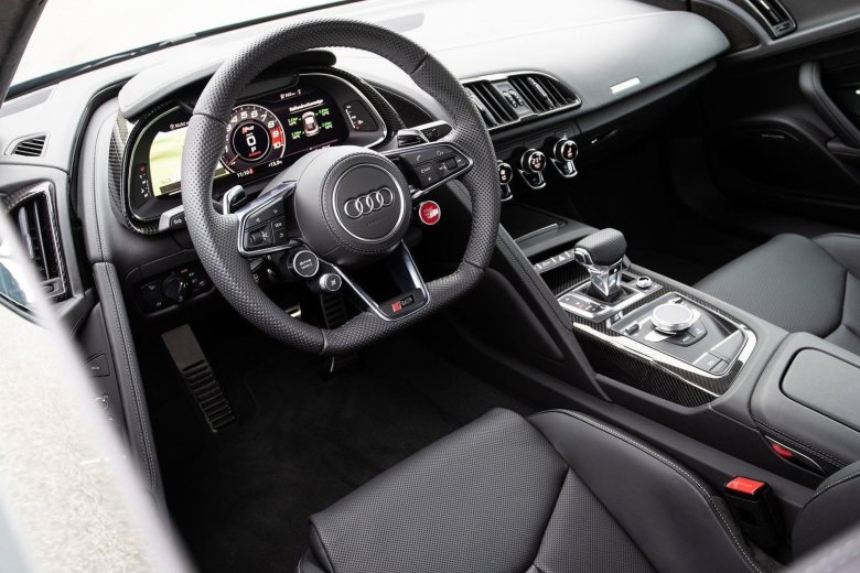 Audi r8 v10 салон
