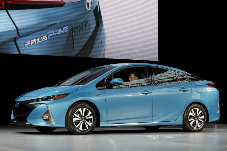 Toyota prius plug in hybrid