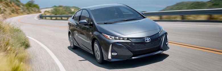 Тойота приус 2017