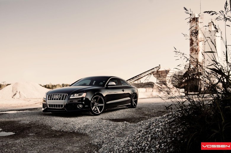 Audi s5 черная