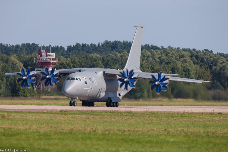 Ан 70 военно транспортный самолёт