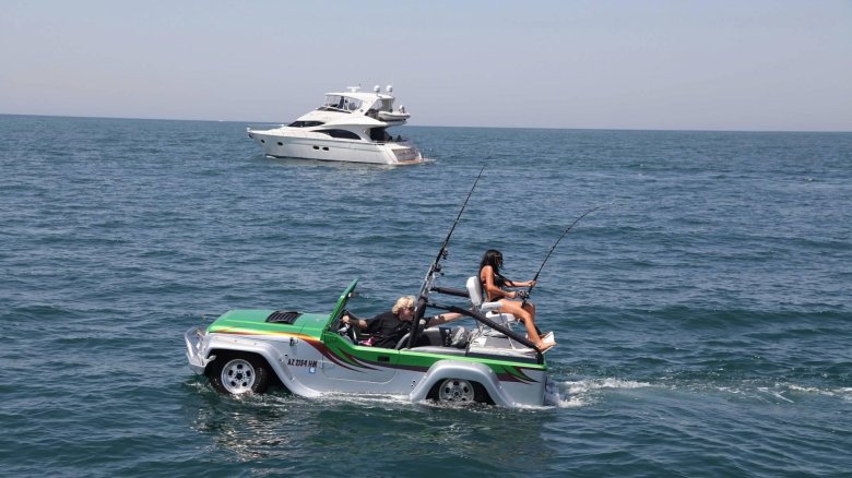 Автомобиль-амфибия барракуда