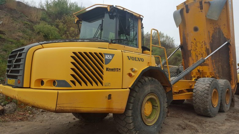 Самосвал volvo a25