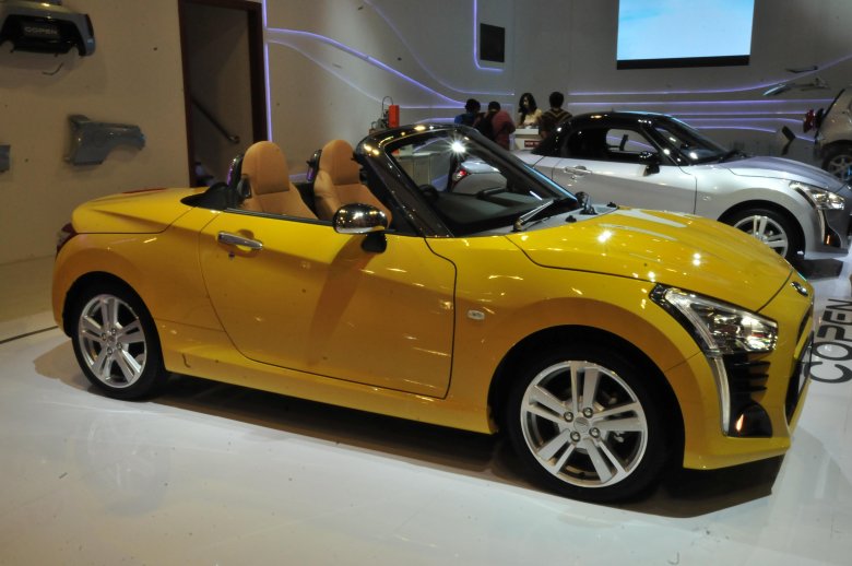 Daihatsu copen 2016