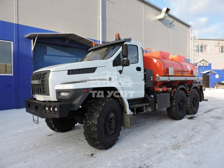 Топливозаправщик урал