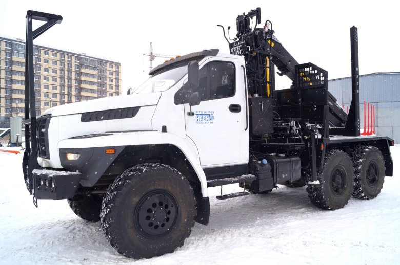 Урал некст лесовоз с гидроманипулятором