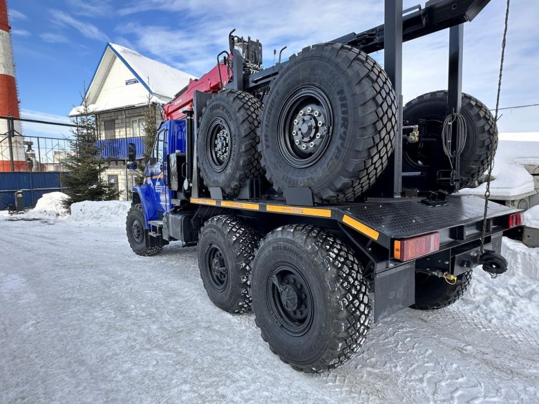 Лесовоз урал