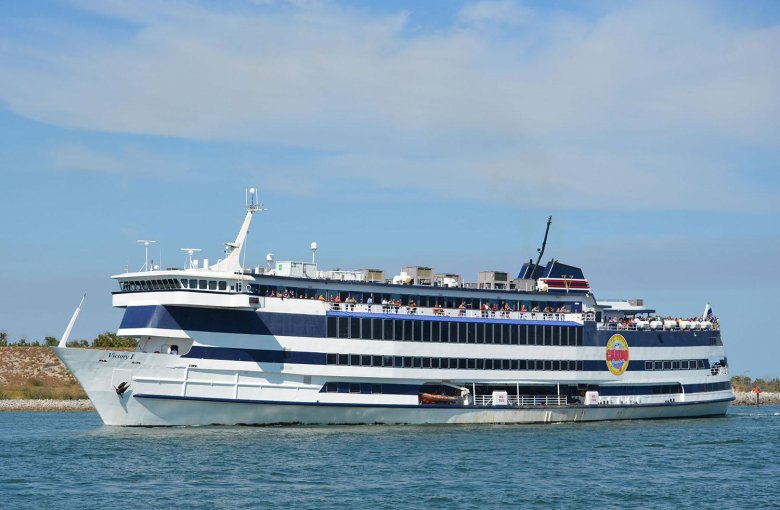 Пассажирский теплоход