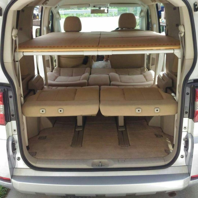 Делика д 5 салон