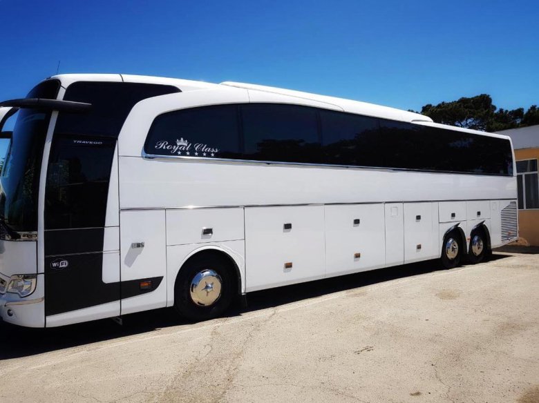 Автобус mercedes benz travego