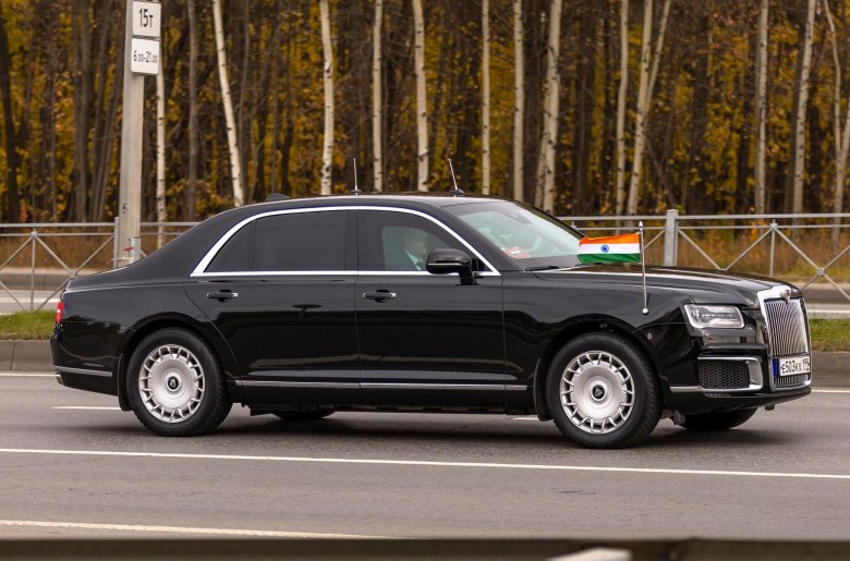 Аурус лимузин президента