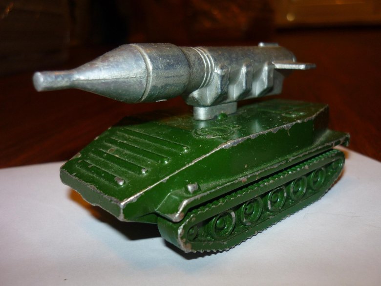 Советские металлические игрушки