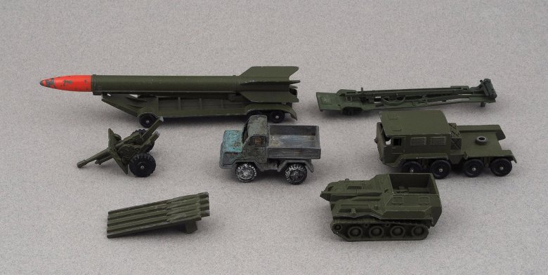 Игрушка военная техника