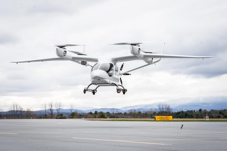 Полностью электрический самолет