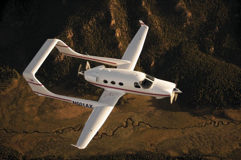 Самолёт adam-500