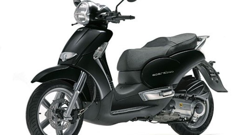 Скутер априлия скарабео