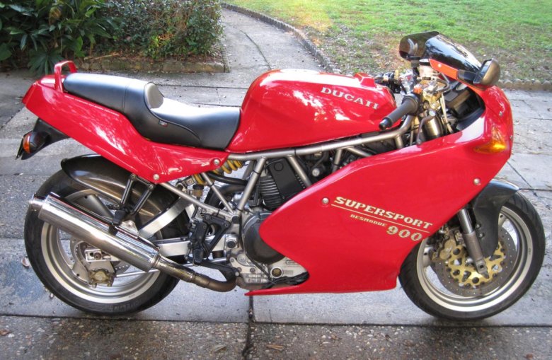 Ducati 900 super sport