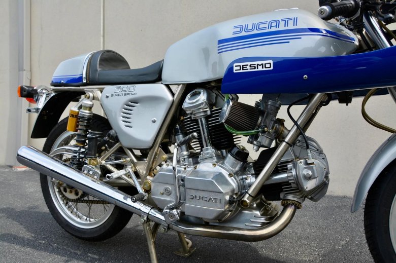 Ducati 900ss 1975