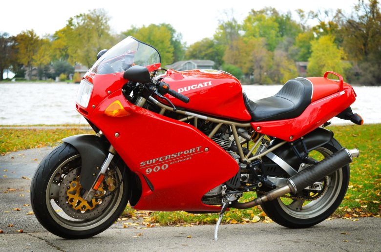 Ducati 600ss