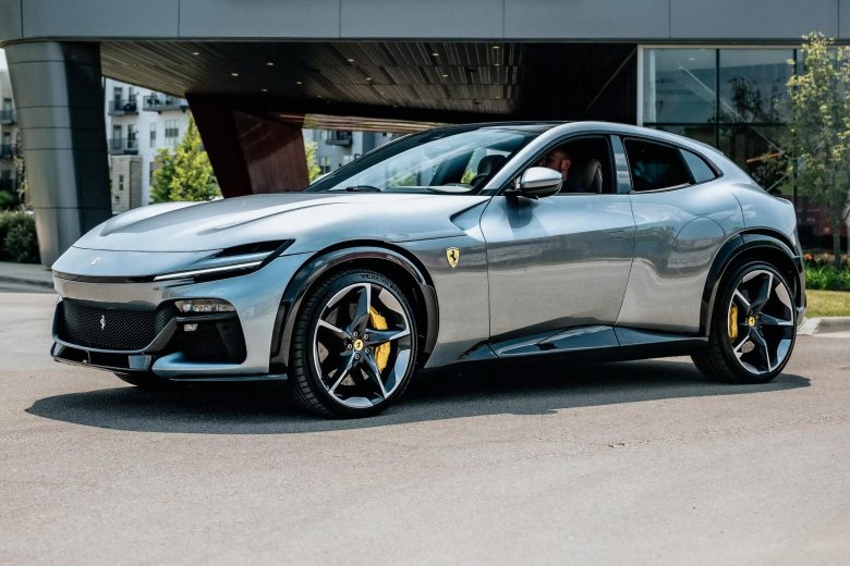 Кроссовер ferrari purosangue 2020