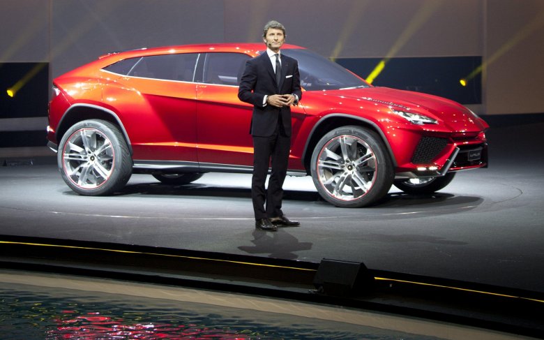 Lamborghini urus suv