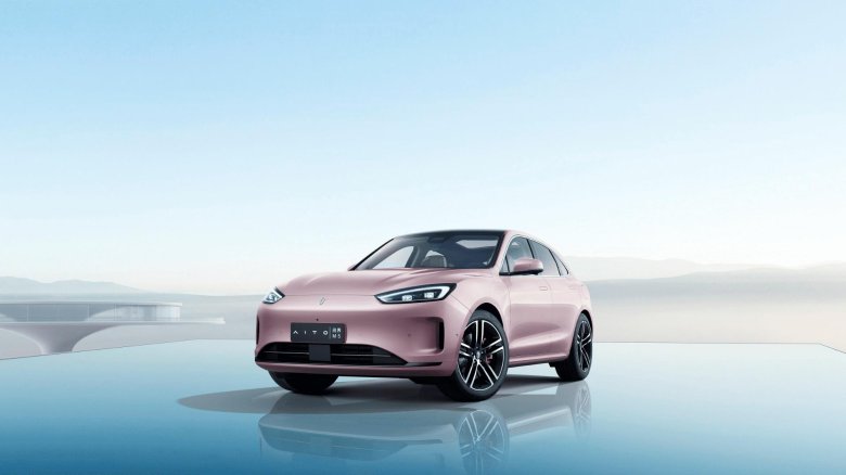 Автомобиль seres