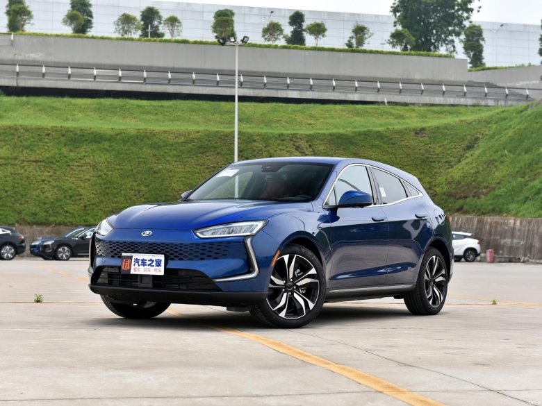 Кроссовер evolute i-jet