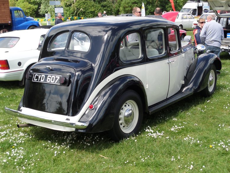 Старые автомобили