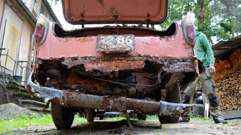 Москвич 407 ржавый