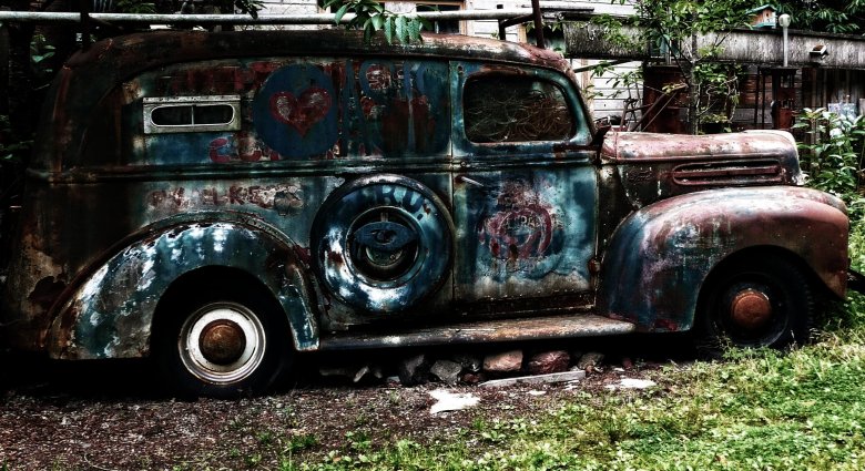 Старый ржавый форд